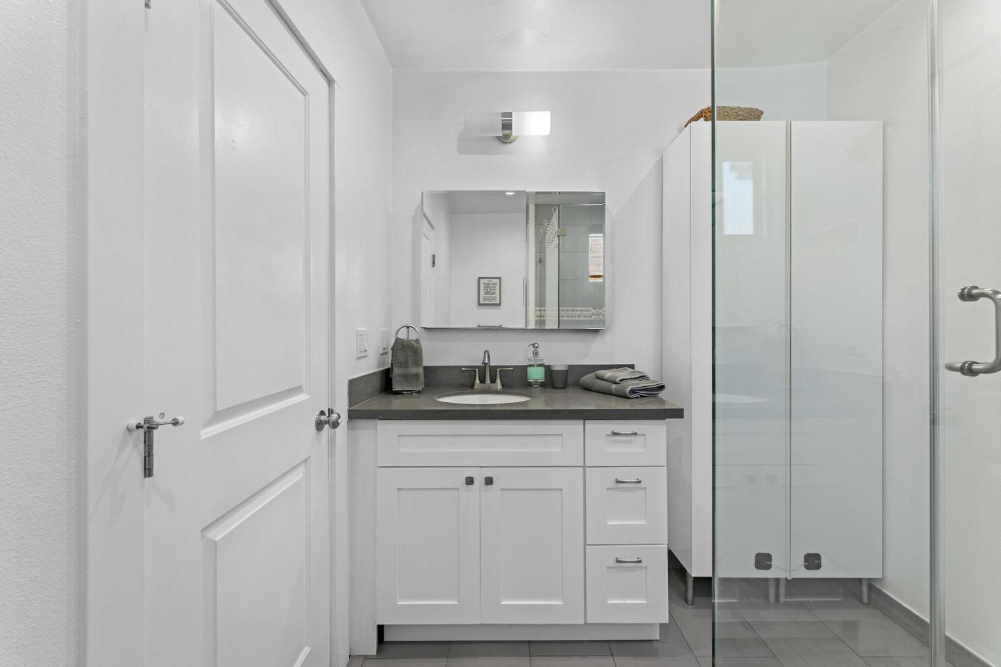Muirfield Chic City Bungalow With Parking Лос Анджелис Екстериор снимка