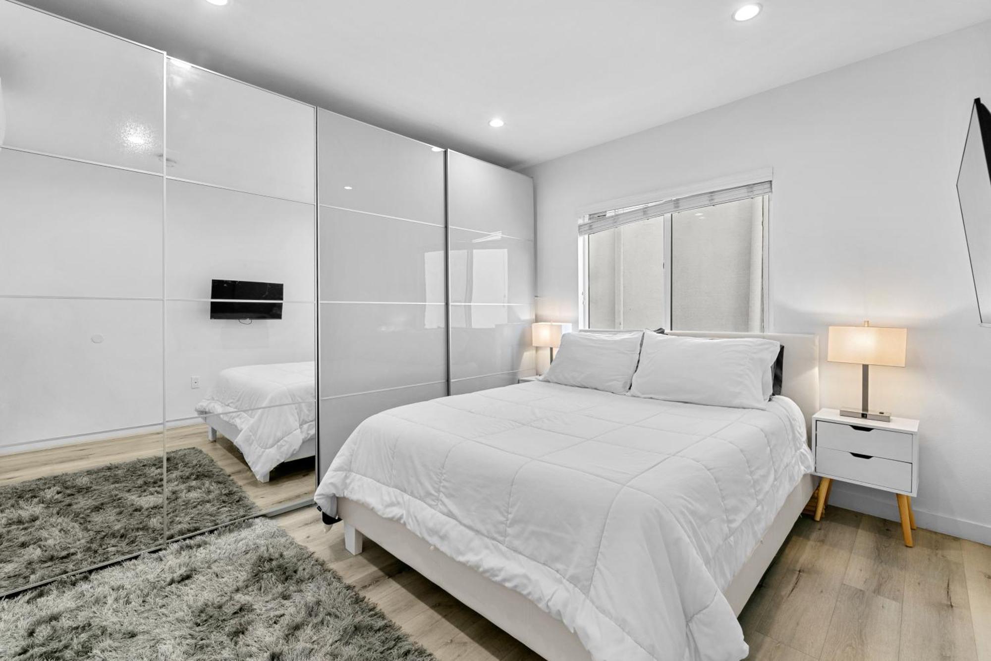 Muirfield Chic City Bungalow With Parking Лос Анджелис Екстериор снимка