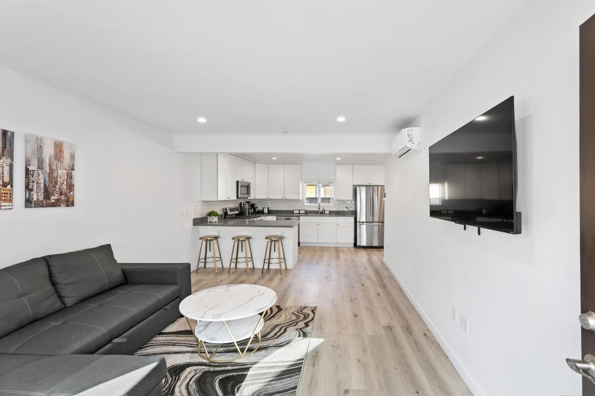 Muirfield Chic City Bungalow With Parking Лос Анджелис Екстериор снимка